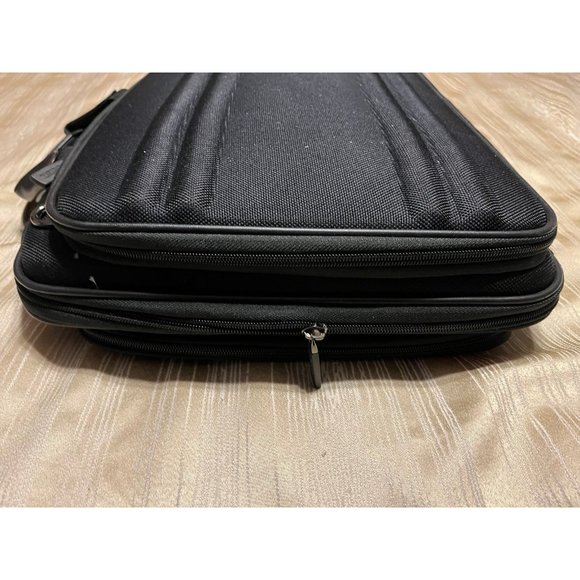 Zero Halliburton 3 Zip Compartment Business/Computer Bag with Shoulder Strap - Picture 7 of 10